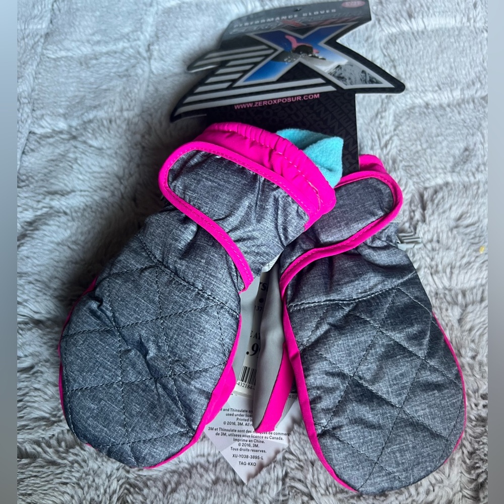 ZEROXPOSUR Grey and pink winter gloves. Toddler one size